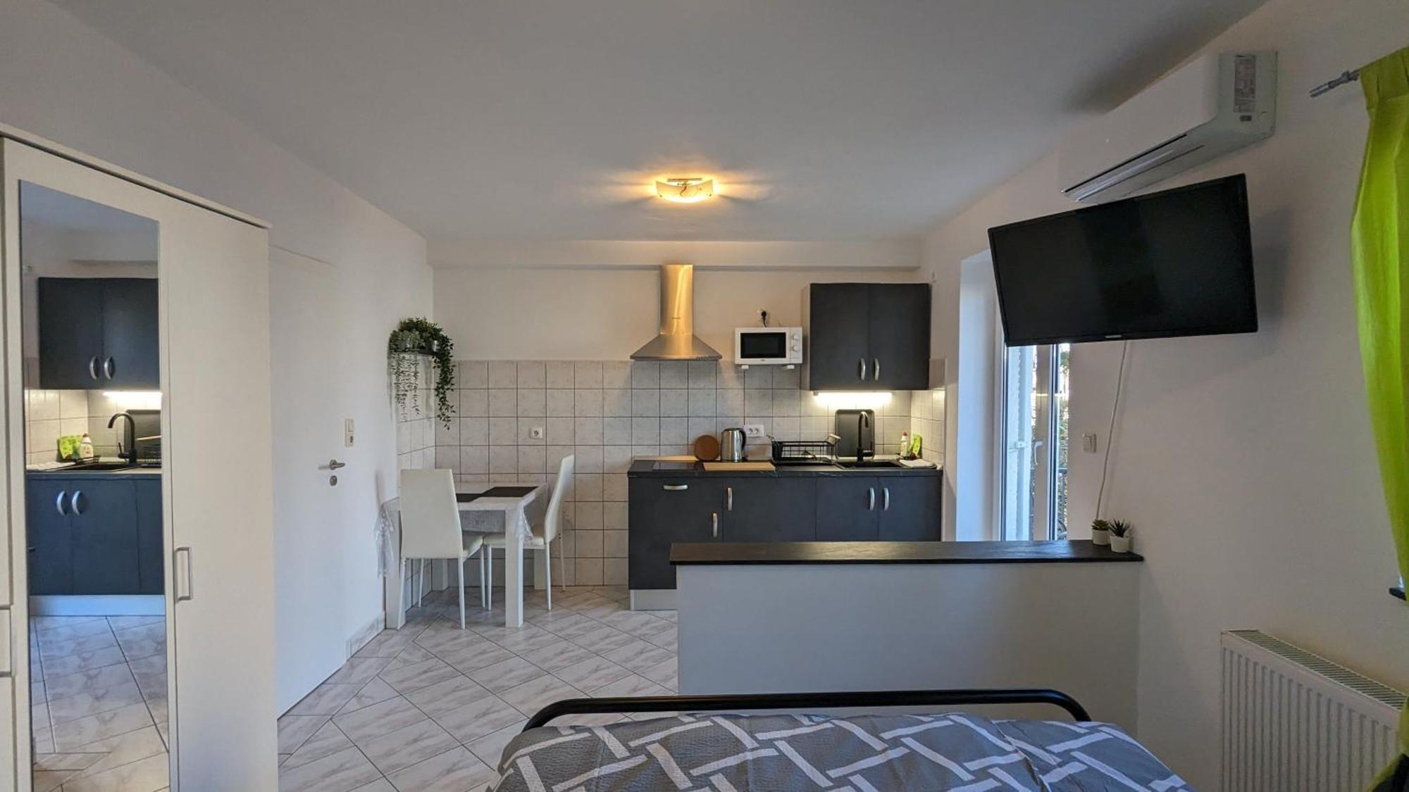 Apartments Kety - Central Heating Crikvenica Exterior foto